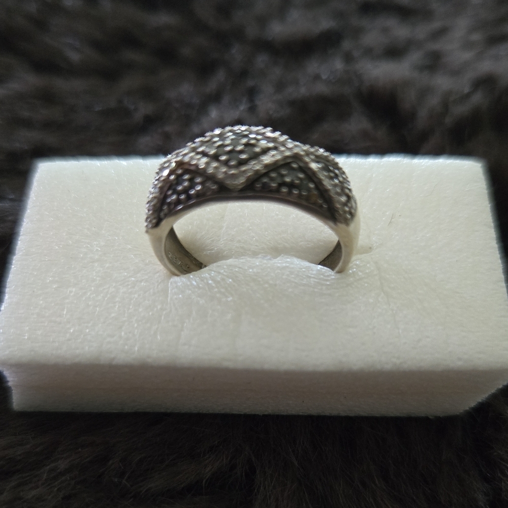 10k Gold Black & White Diamond Dome Ring